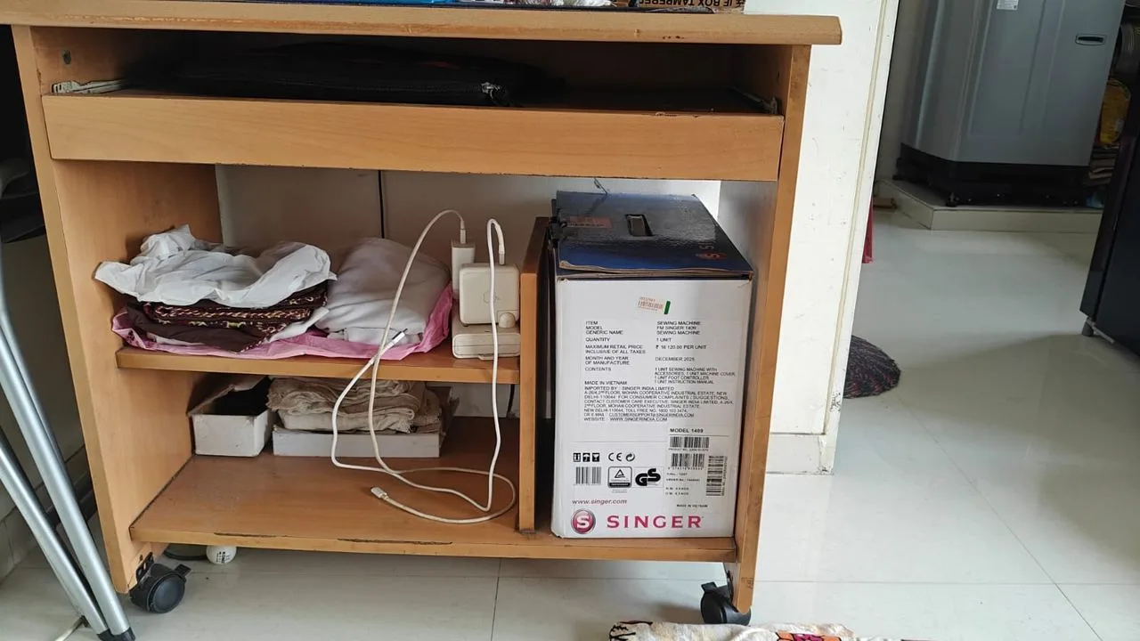 Computer table — photo 2