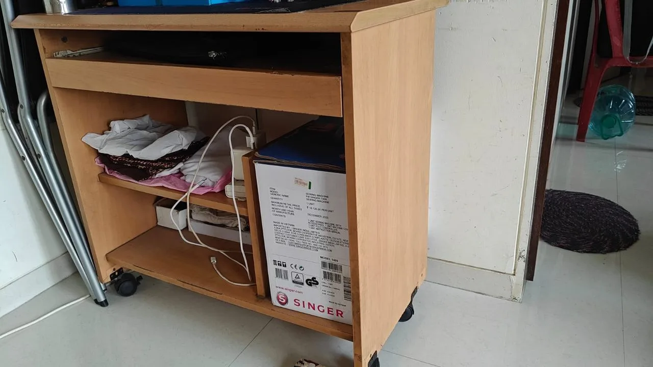 Computer table — photo 3