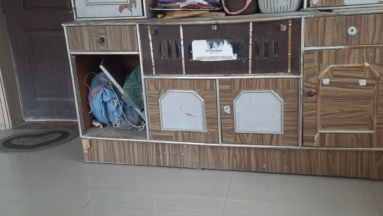 TV unit cum study table — photo 2